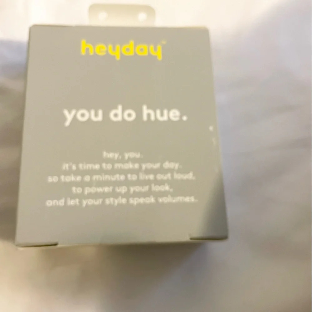 Apple AirPods Pro Silicone Case with Clip - heyday™ - Picture 6 of 7